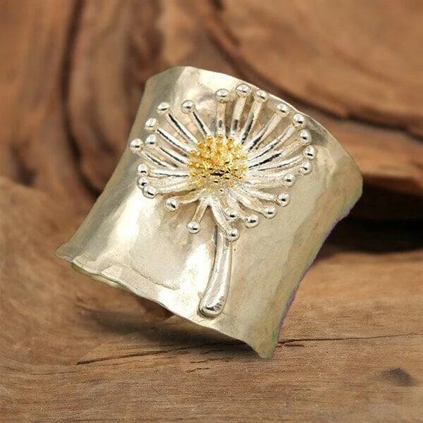 Blooming Daisy Wide Band Ring - Image 3