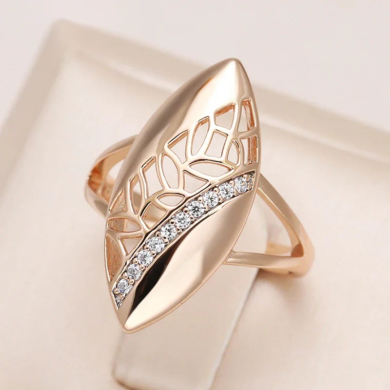 Chrysalis Ring made of Gold and Diamonds - Image 2