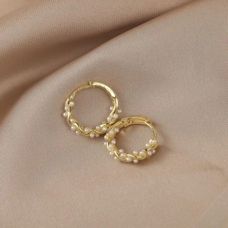 Elegant round pearl earrings with inlays - Image 3