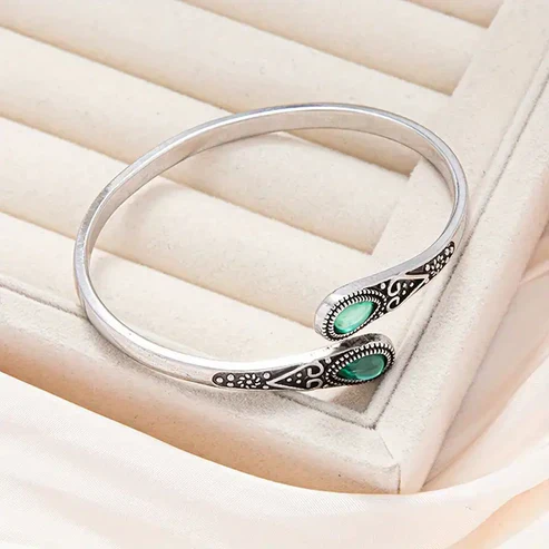 Esmeralda Devereux Bracelet - Image 2