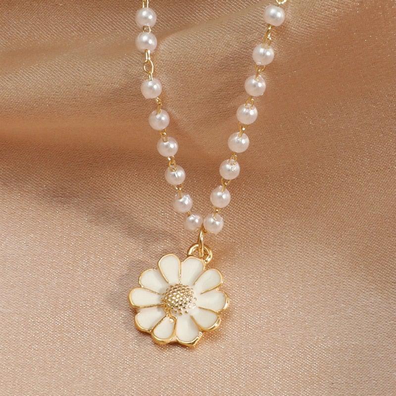 Daisy with Pearl Pendant - Image 2