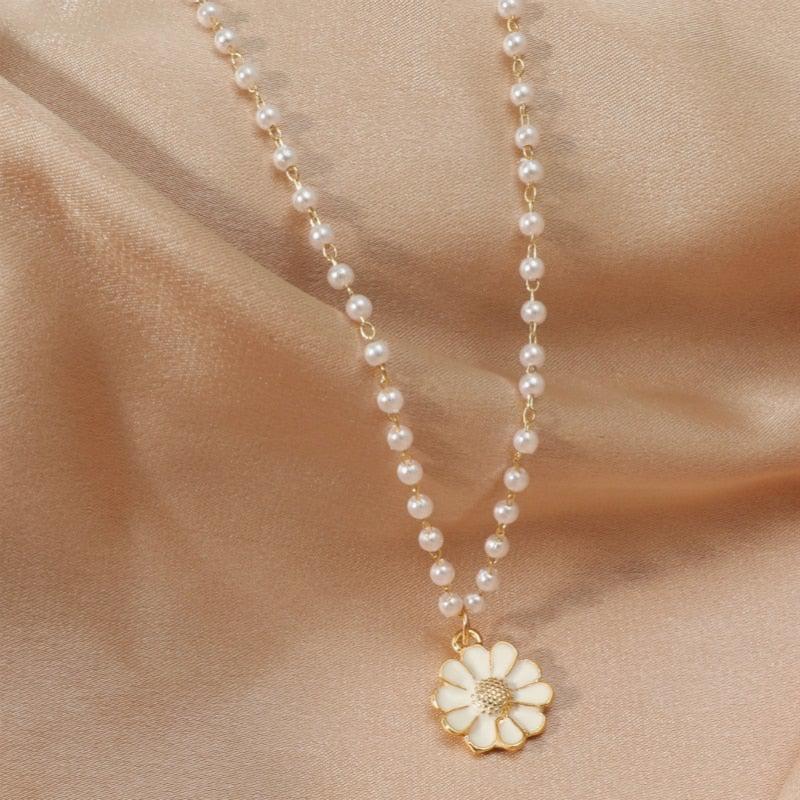 Daisy with Pearl Pendant - Image 3