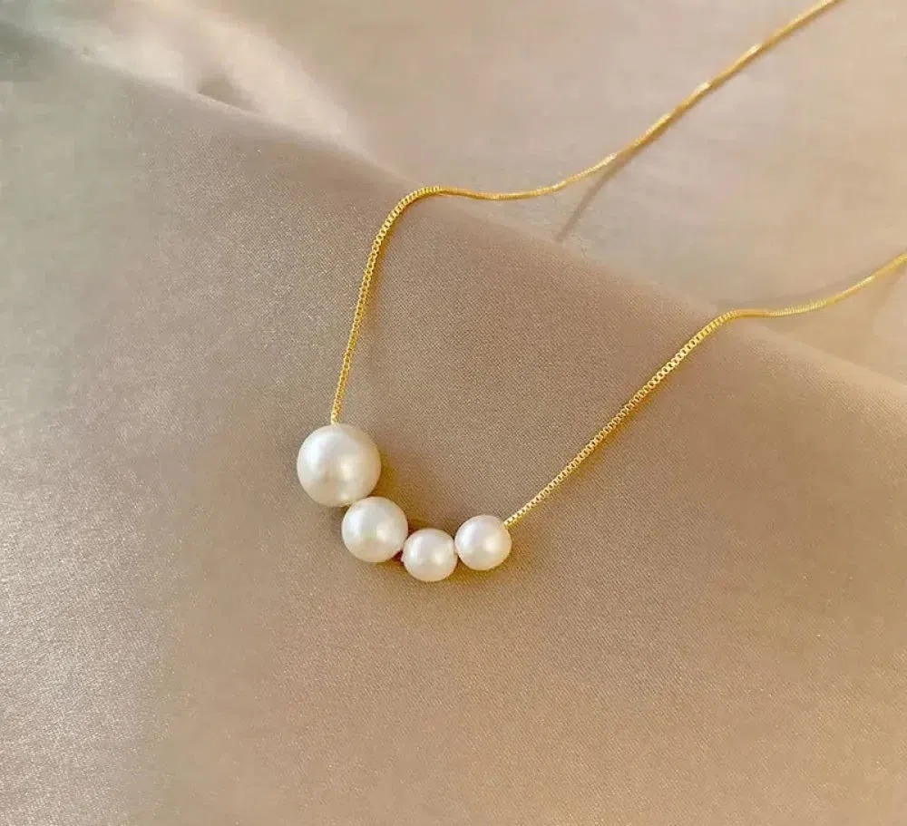 Gold freshwater pearl necklace - Image 2