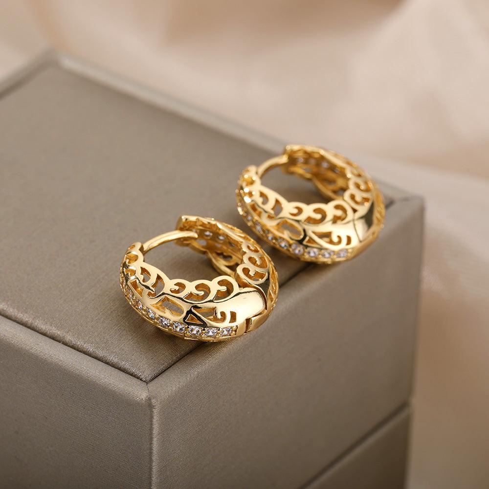 Minimalist Mandala Earrings in Gold - Image 2